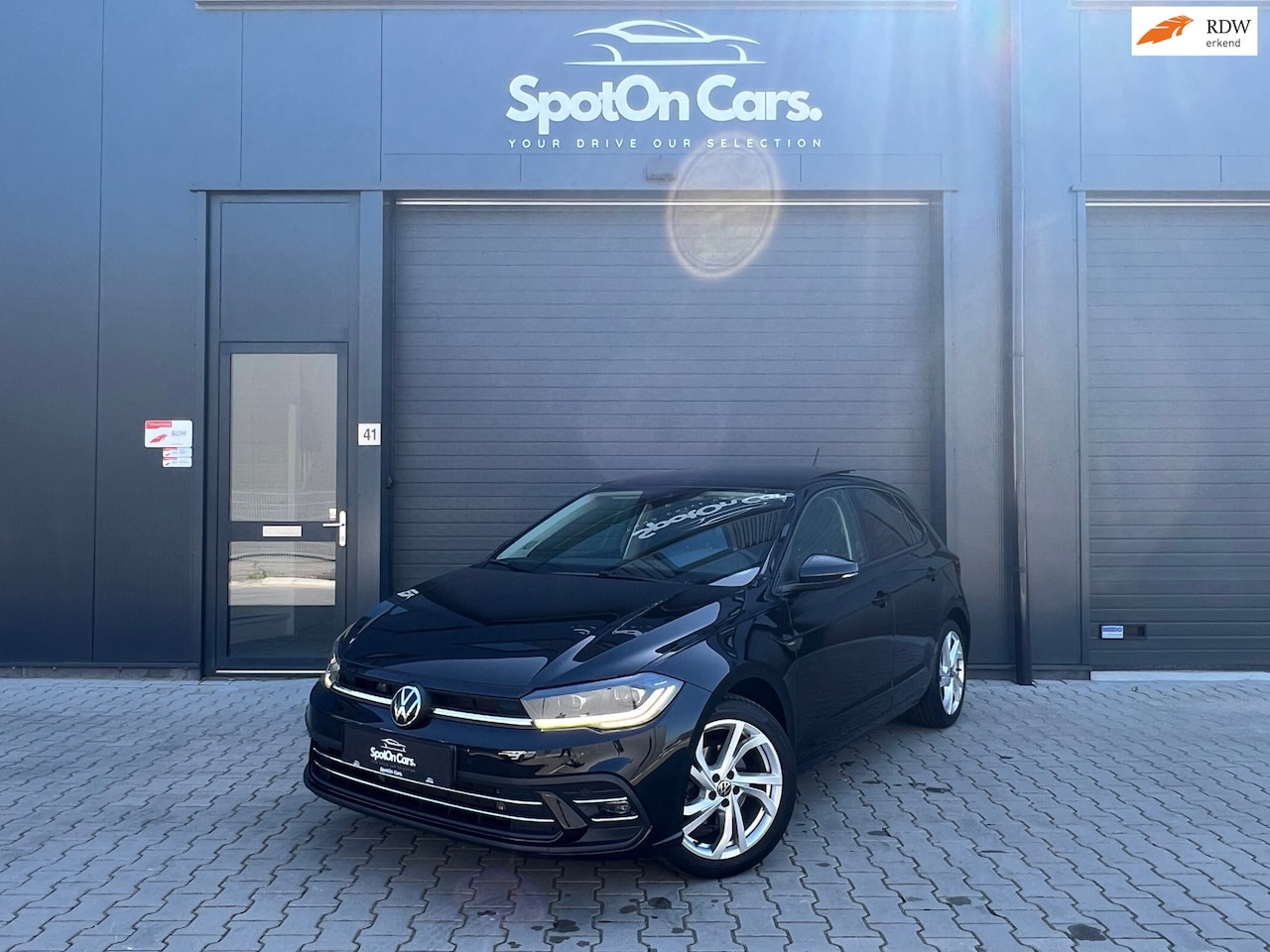 Volkswagen Polo - 1.0 TSI Style PANO KEYLESS IQ-LIGHT CAMERA BEATS - AutoWereld.nl