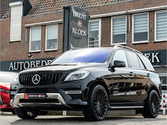 Mercedes-Benz M-klasse - ML 350 BlueTEC AMG PANO CAMERA 22 INCH ADAP CRUISE ELEK STOEL ELEK TREKHAAK BOMVOL