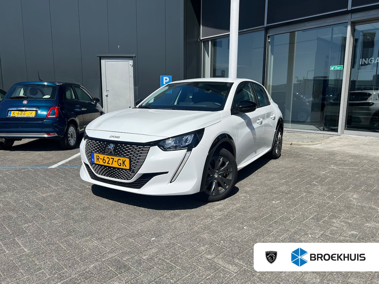 Peugeot e-208 - EV Active Pack 50 kWh 3 Fase | Navigatie | Parkeersensoren Achter | Cruise Control | 16" L - AutoWereld.nl