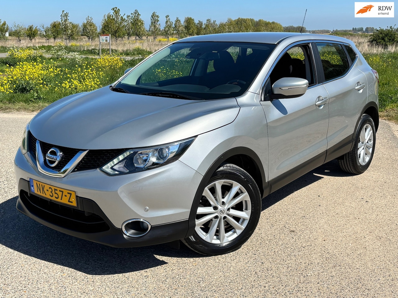 Nissan Qashqai - 1.2 Connect Edition/Camera/Trekhaak/Clima - AutoWereld.nl