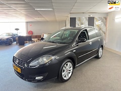 Fiat Croma - 2.2 16 Premium, Automaat, Cruise, Clima, Parksensor, Xenon, N.A.P, Lm velgen, 2 sleutels,