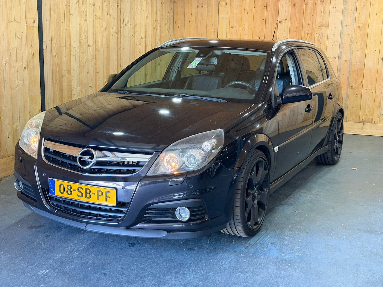 Opel Signum - 2.8 V6 Sport Turbo Automaat Zwart Navi Stoelverwarming - AutoWereld.nl