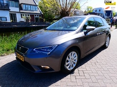 SEAT Leon ST - 1.0TSI Style 116pk Clima Cruise LED Navi PDC Trekhaak