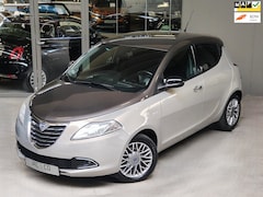 Lancia Y(psilon) - Ypsilon 0.9T 100% onderhouden Platinum Airco NL-NAP