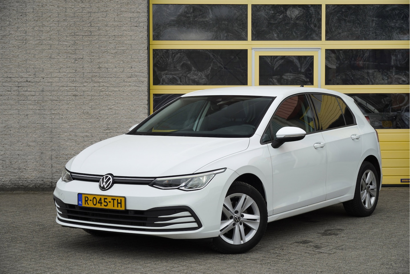 Volkswagen Golf - 1.5 TSI 131PK 5drs Life Business BJ2022 Lmv 16" | Led | Pdc | App-Connect | Navi | Virtual - AutoWereld.nl