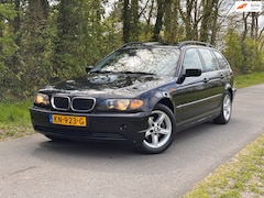 BMW 3-serie Touring - 316i Black&Silver II | Navi + Schuif / Kanteldak Nu € 2.450,