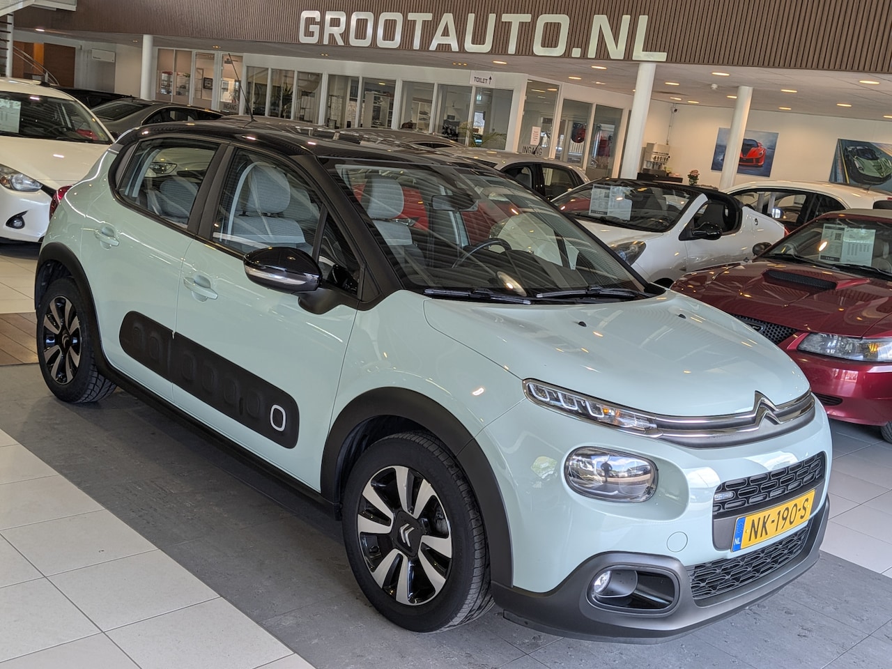Citroën C3 - 1.2 PureTech Feel Panoramadak, Airco, Cruise Control, Stuurbekrachtiging - AutoWereld.nl