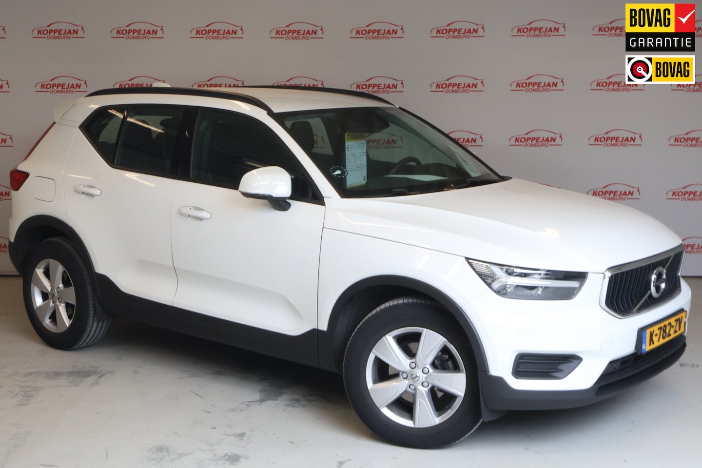 Volvo XC40 - 1.5 T2 Momentum Core NL auto, appconnect, PDC achter, - AutoWereld.nl