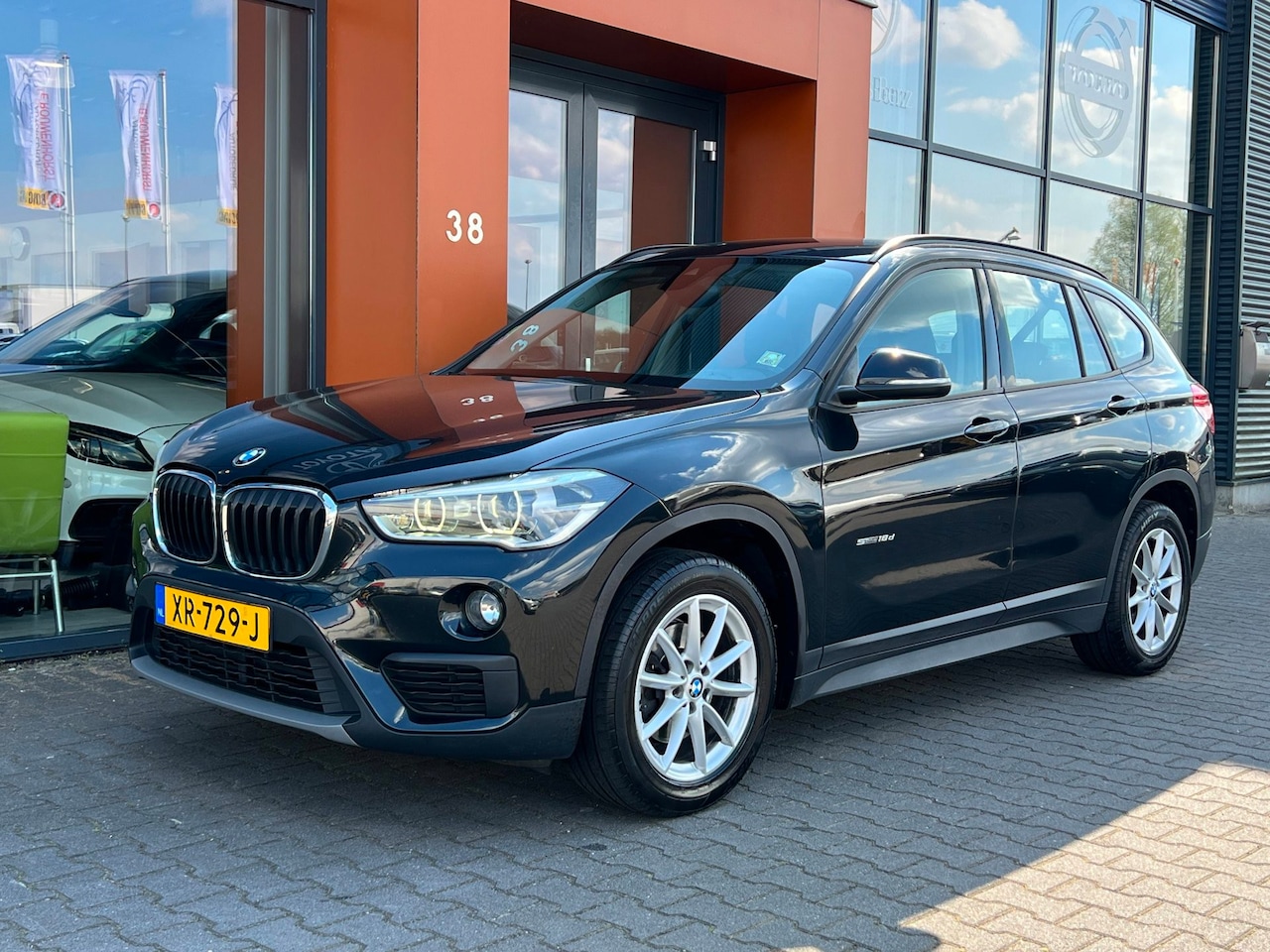 BMW X1 - SDrive18d|6BAK|Navi|Trekhaak|Isofix|Clima|Cruise|PDC - AutoWereld.nl