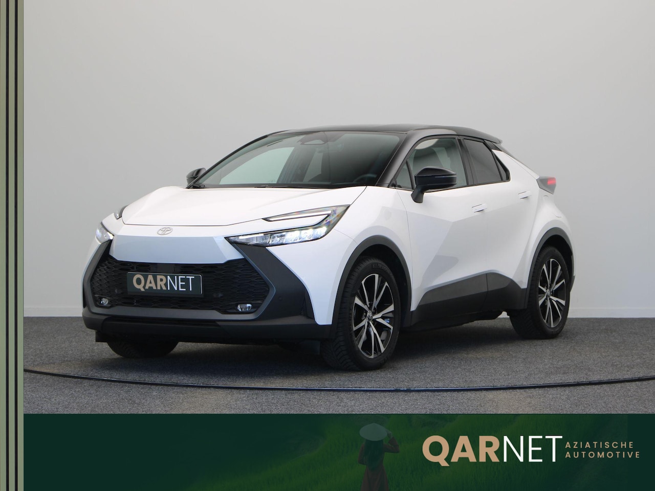 Toyota C-HR - 2.0 Plug-in Hybrid 220 First Edition | Stoelverwarming | PHEV | Keyless Entry | All Season - AutoWereld.nl