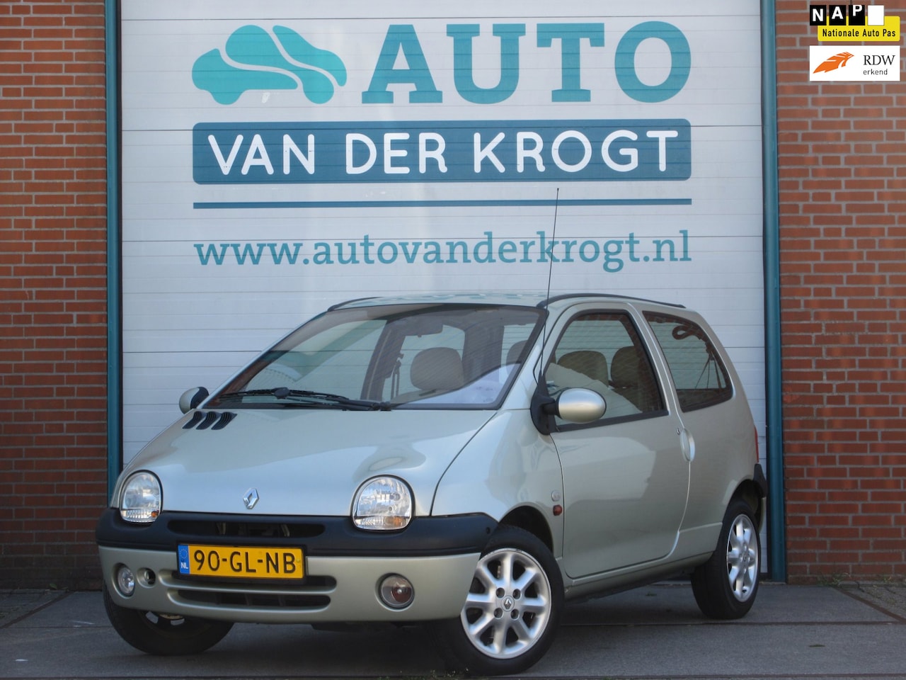 Renault Twingo - 1.2 Initiale 1.2 Initiale, Automaat, Leer, 1 Eig, Lage km, Nw Distr. APK 1-2027 - AutoWereld.nl