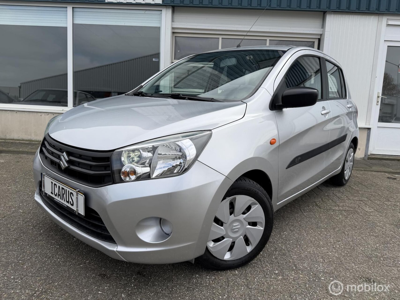 Suzuki Celerio - 1.0 Comfort apk|airco|5D|nap|boekjes aanwezig - AutoWereld.nl