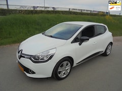 Renault Clio - Clio 1.2 Benzine Automaat airco lmv navigatie 81.000km