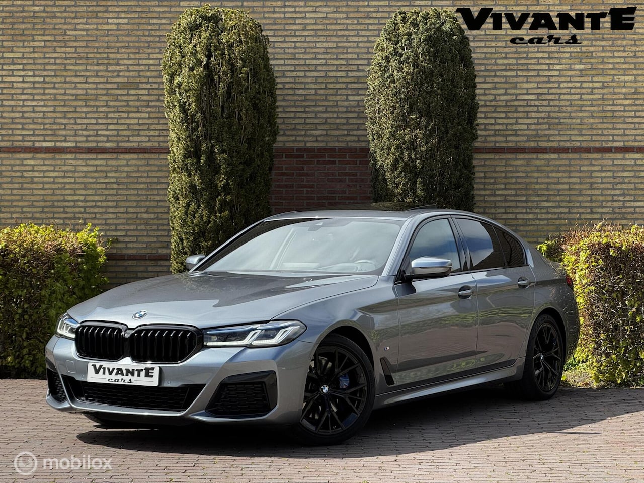 BMW 5-serie - 530i High Executive Pano*Laser*H&K*Head-Up*Keyless - AutoWereld.nl