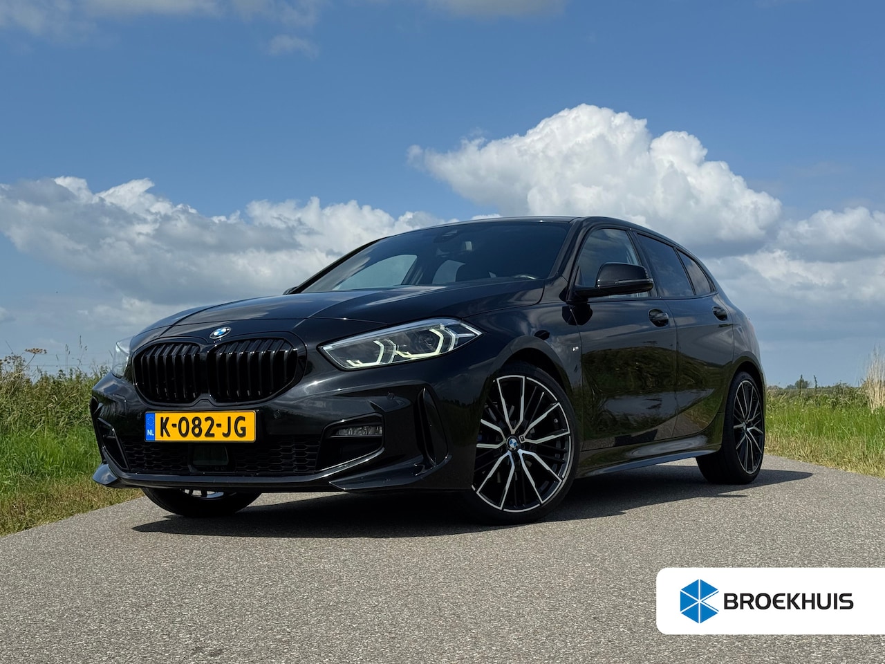 BMW 1-serie - 118i Executive Edition M-Sport | Automaat | 19"velgen | Cruise | Navi | Carplay | Sportsto - AutoWereld.nl