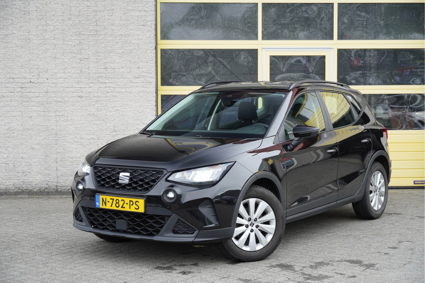 SEAT Arona - 1.0 TSI Style BJ2021 Lmv 16" | Led | Pdc | App-Connect | Climate control | Cruise control - AutoWereld.nl