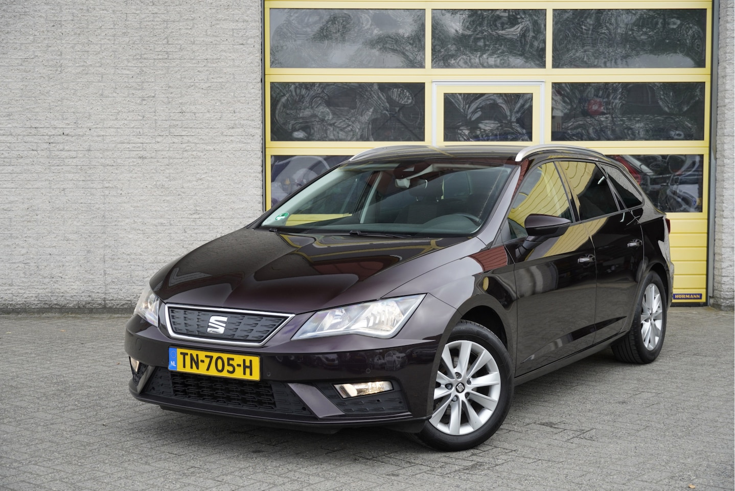 SEAT Leon ST - 1.0 EcoTSI Style Business Intense BJ2018 Lmv 16" | Led | Pdc | Keyless entry | App-Connect - AutoWereld.nl