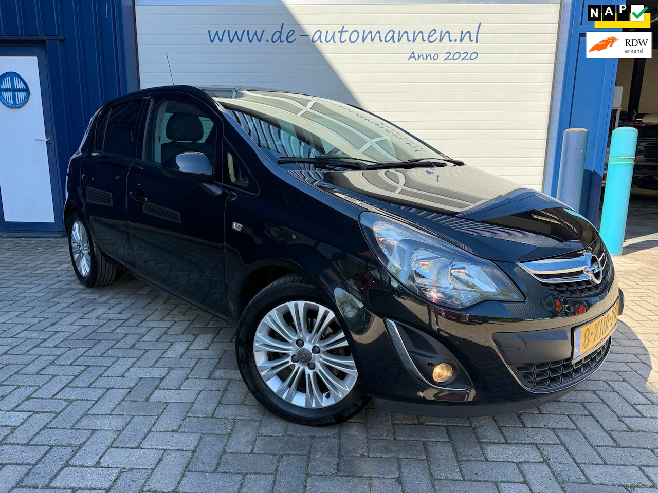 Opel Corsa - 1.4-16V BlitZ 5-drs / ECC / CRUISE / NAVI + BT / PDC / DONKER GLAS - AutoWereld.nl