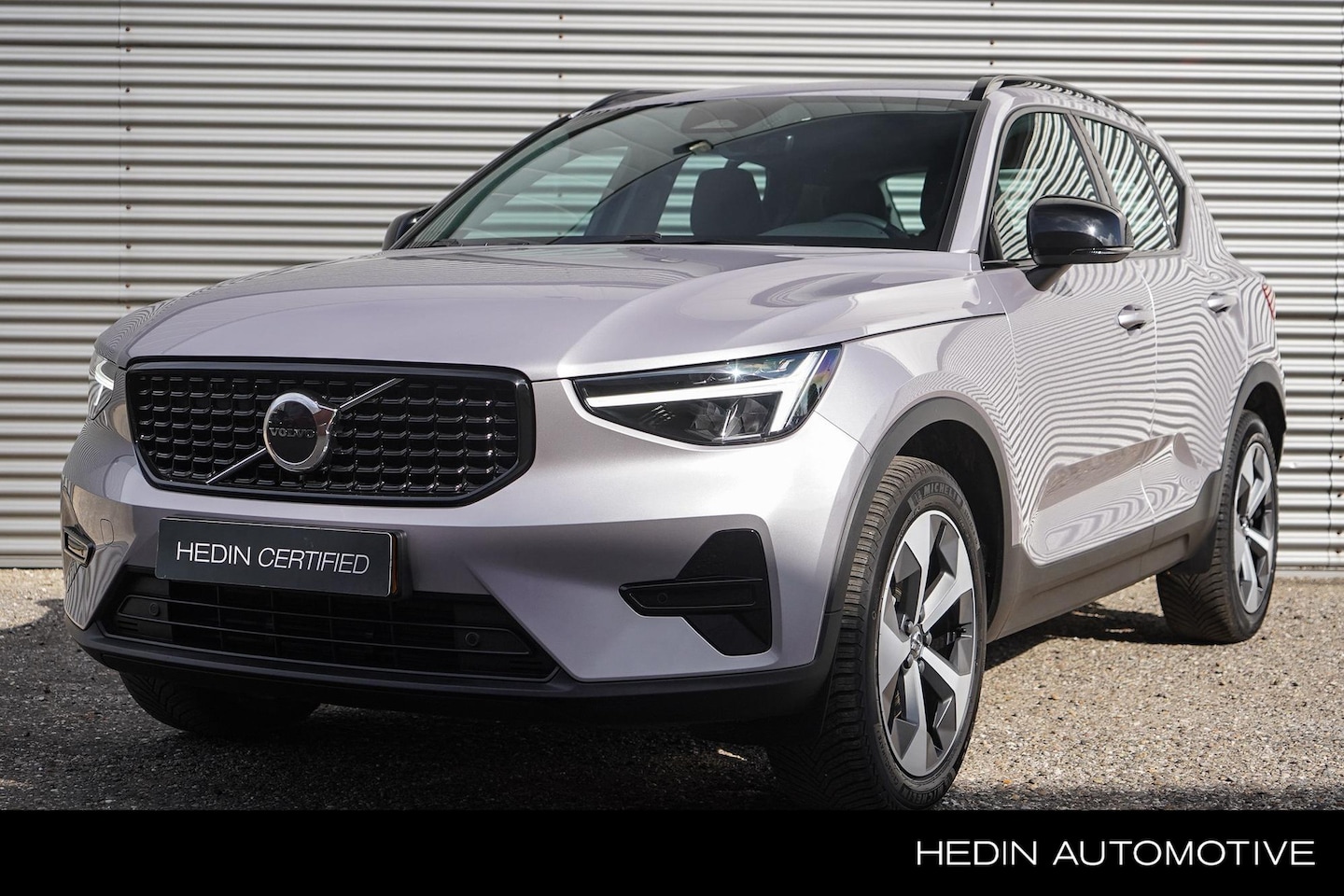 Volvo XC40 - B4 Plus Dark | Adaptive Cruise | BLIS | Power Seats | Trekhaak | Keyless | 19 inch | - AutoWereld.nl