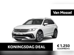 Volkswagen Tiguan - 1.4 TSI eHybrid R-Line Business+ 245 PK| Panoramadak | Trekhaak | LED Matrix | Dodehoek De