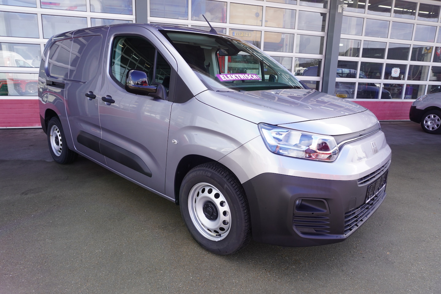 Fiat E-Doblo - 136 L2 50 kWh BPM Vrij Climate | Navi | Camera | Cruise - AutoWereld.nl