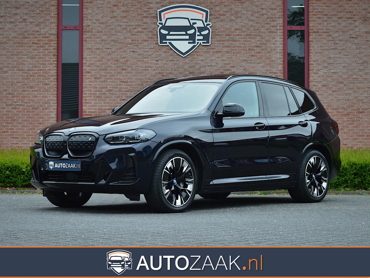 BMW iX3 - High Executive M Sport | Trekhaak | SOH 100% - AutoWereld.nl