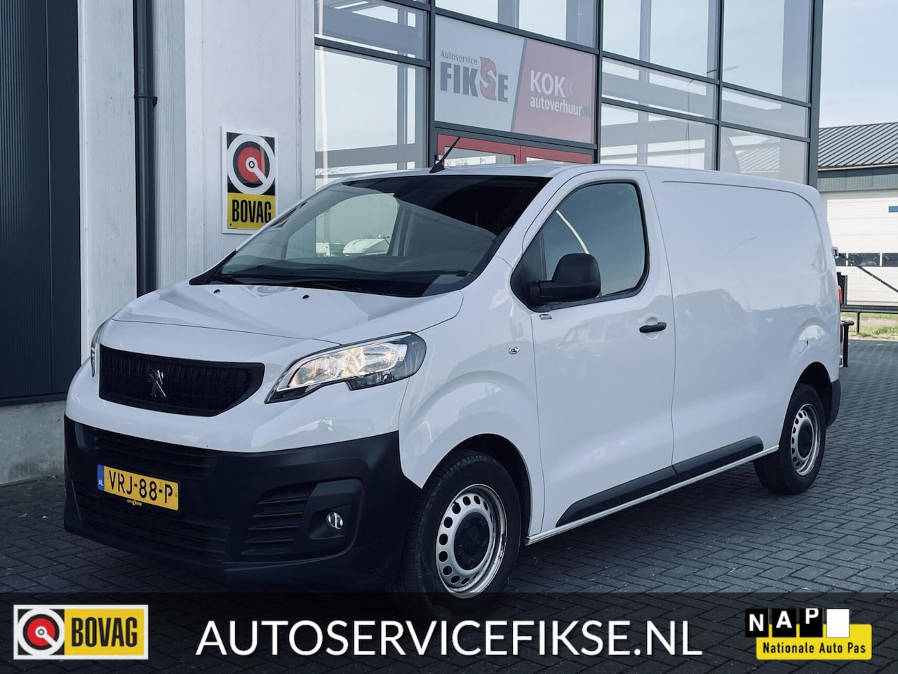 Peugeot Expert - Bestel 2.0 BlueHDI 145 Standard Premium - AutoWereld.nl