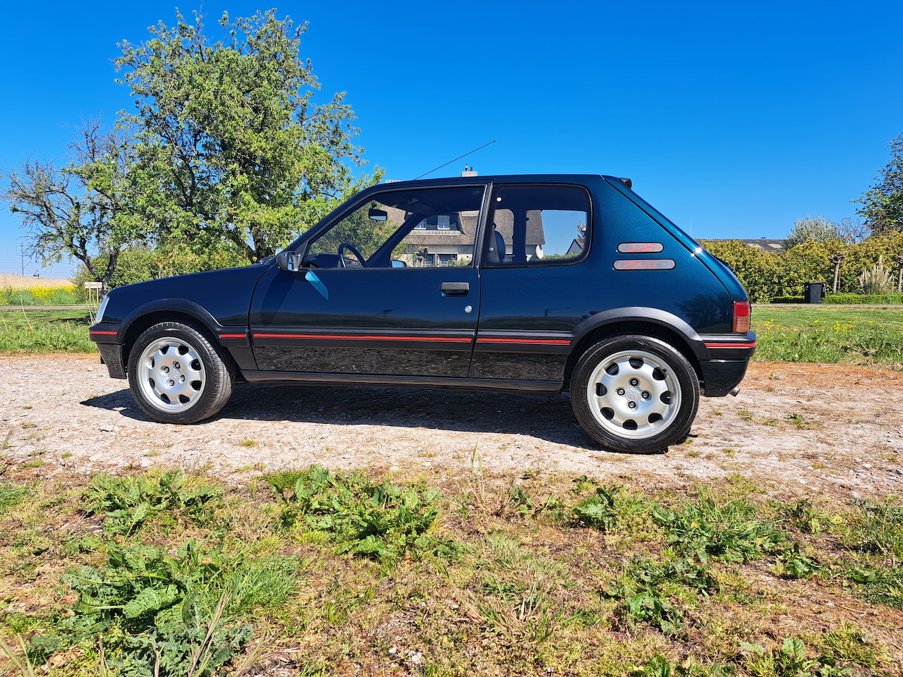 Peugeot 205 - 1.9 GTI originele NL auto; gerestaureerd - AutoWereld.nl