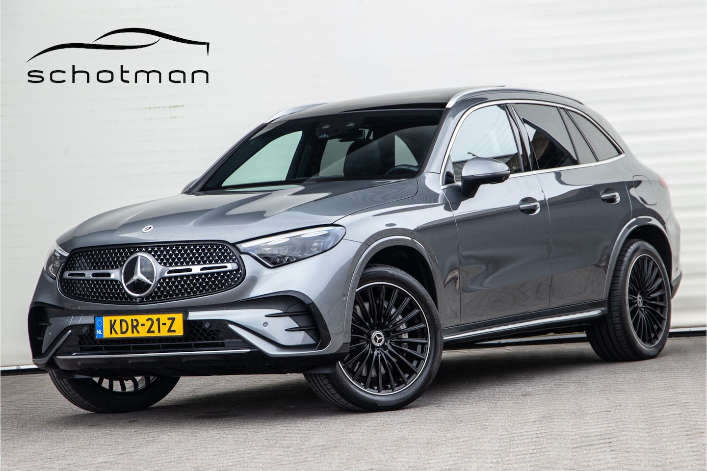 Mercedes-Benz GLC-klasse - 300e 4MATIC AMG Premium, Pano, Distronic, Leder, Sfeerverlichting - AutoWereld.nl