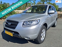 Hyundai Santa Fe - 2.7i V6 4WD Style 7p. NETTE AUTO RIJDT EN SCHAKELT GOED