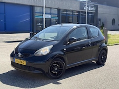 Toyota Aygo - 1.0-12V Airco CarPlay Nieuwe Koppeling
