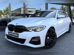 BMW 3-serie Touring - 320i M Sport Leer Navi LED 20" Sfeerverlichting
