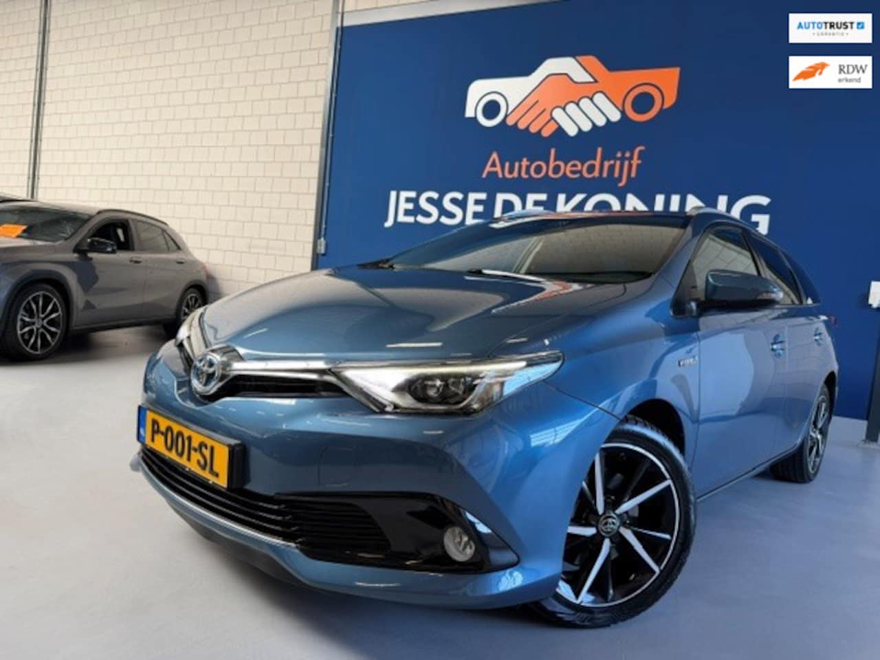 Toyota Auris Touring Sports - 1.8 Hybrid Dynamic Go automaat / bj.2017 / NAP met 147749 / APK tot 04/2027 /Climate / Cam - AutoWereld.nl