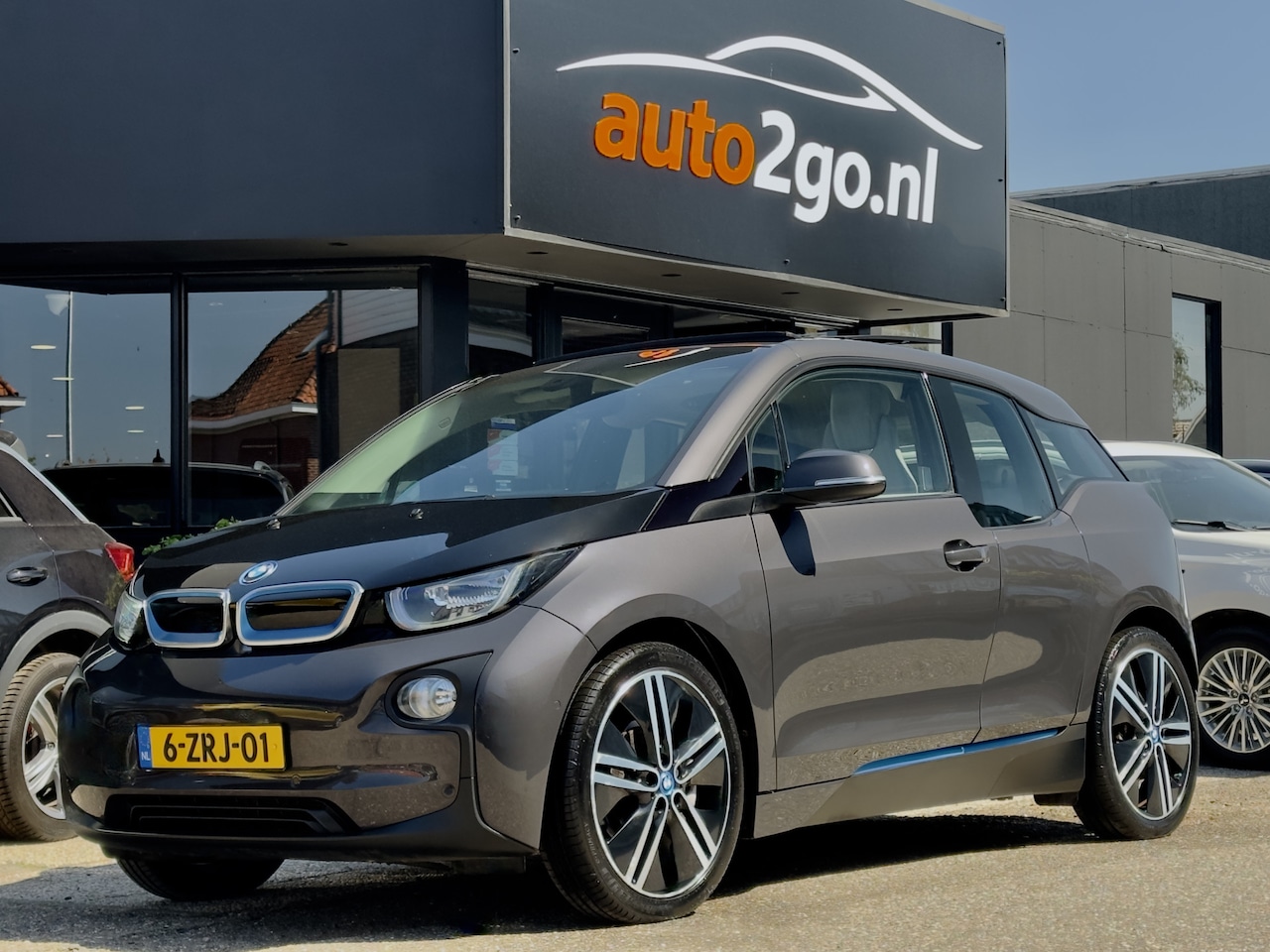 BMW i3 - RANGE EXTENDER COMFORT ADVANCE AUT. PANODAK LEDER NAVI CAMERA360 LED LMV-20INCHE PDC - AutoWereld.nl