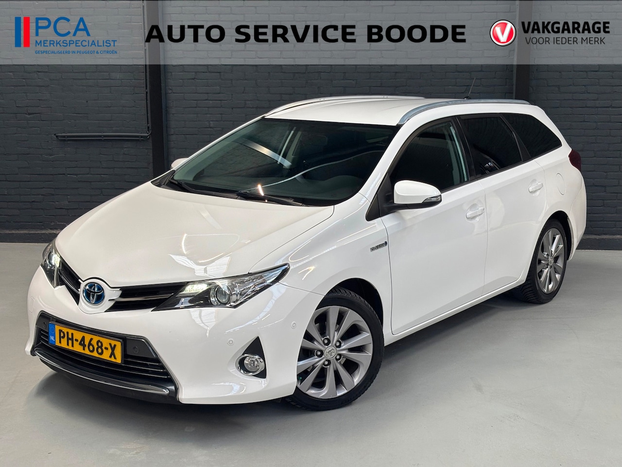 Toyota Auris Touring Sports - 1.8 Hybrid Dynamic - camera- cruise control - AutoWereld.nl