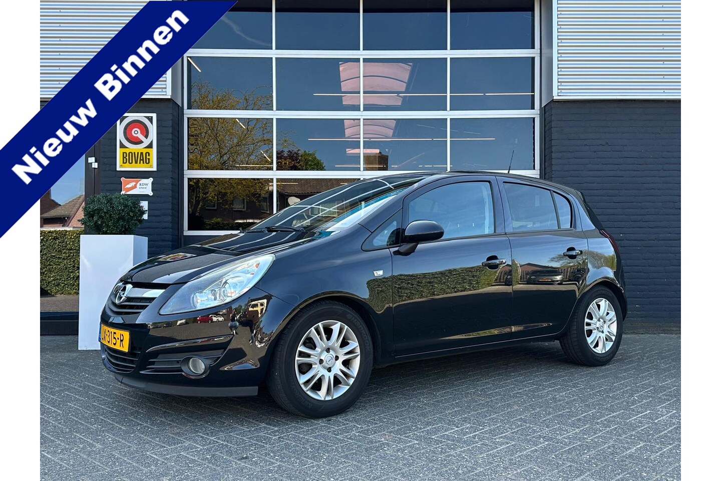Opel Corsa - 1.4-16V '111' Edition 1.4-16V '111' Edition, Radio, Navi, Stuur/ stoelverwarming, PDC, 5drs - AutoWereld.nl