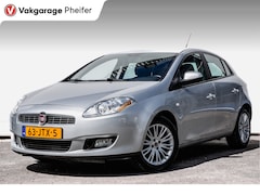 Fiat Bravo - 1.4 90pk Corporate Trekhaak/ Climate control/ Pdc/ Cruise control/ Keurige auto