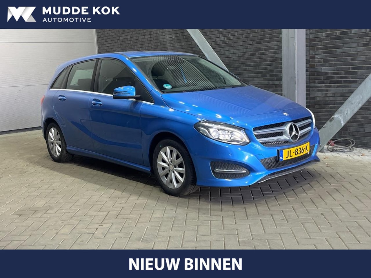 Mercedes-Benz B-klasse - 180 Ambition | Automaat | Trekhaak | Getint Glas | BLIS | PDC V+A - AutoWereld.nl