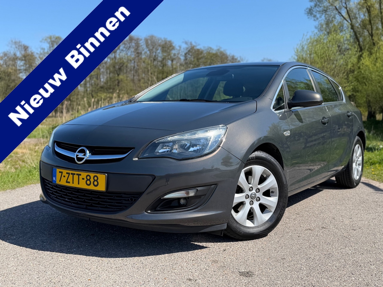 Opel Astra - 1.4 Turbo Edition Navigatie NAP Airco radio-cd speler cruise control Lm velgen - AutoWereld.nl