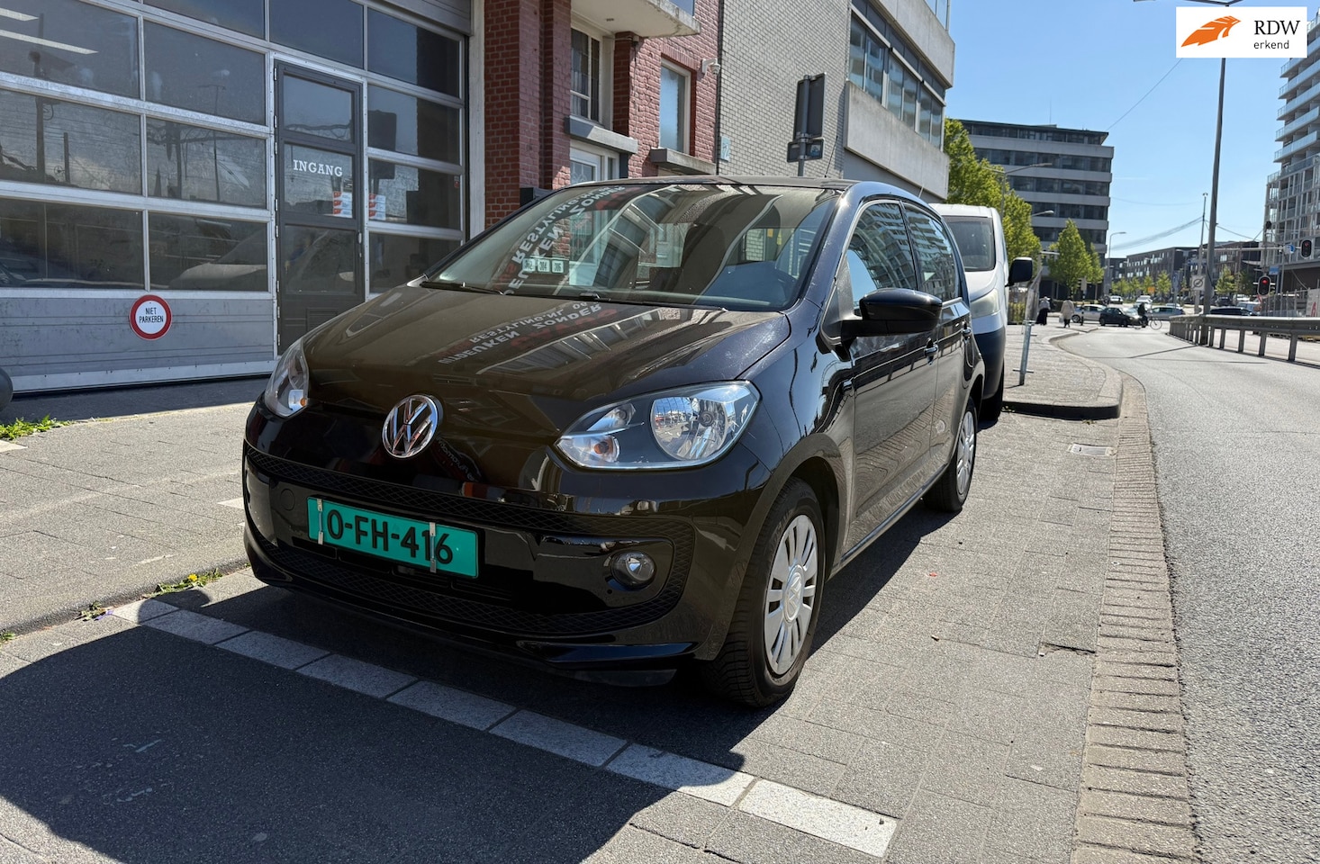 Volkswagen Up! - 1.0 move up! Airco/Elektr. Pakket/Stoelverw. - AutoWereld.nl