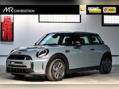 MINI Mini-Electric - Classic 33 kWh | Apple Carplay | Parkeersensoren achter | NL auto | 1e eigenaar | BTW |