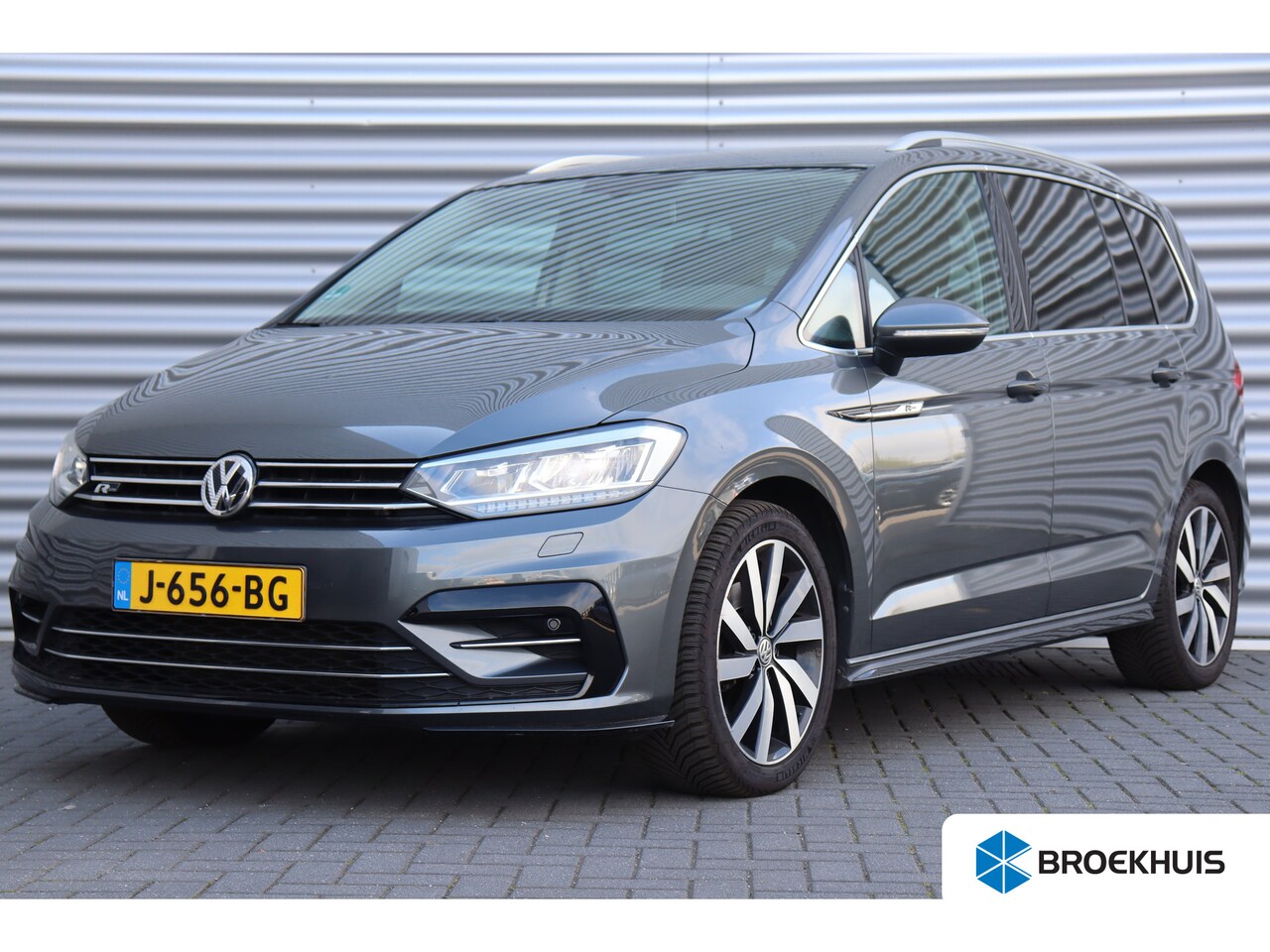 Volkswagen Touran - 1.5 TSI 150PK 7-ZITS HIGHLINE BUSINESS R AUTOMAAT / NAVI / LEDER / CLIMA / FULL-LED / PDC - AutoWereld.nl