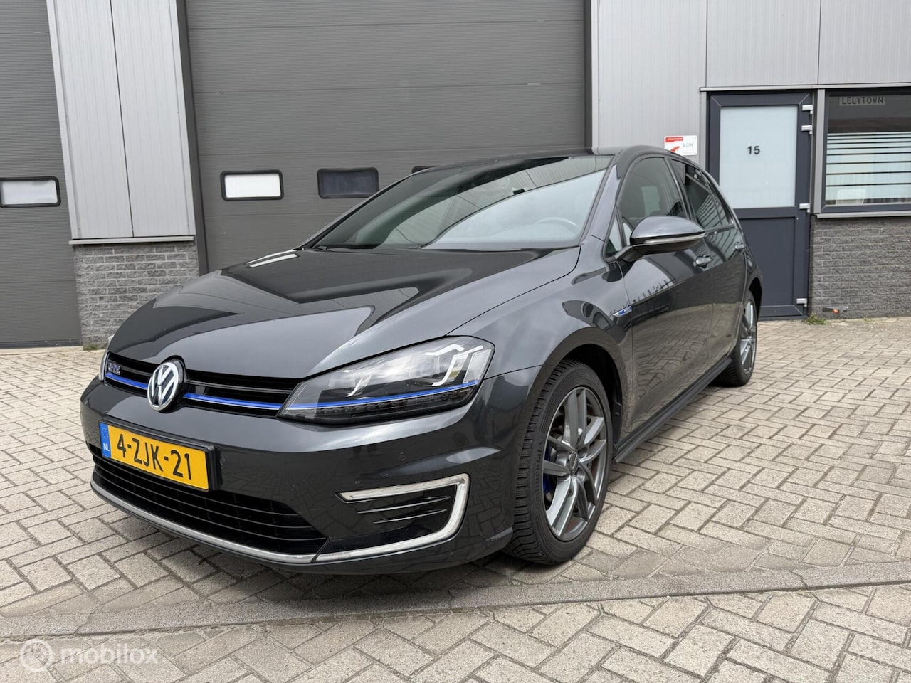 Volkswagen Golf - 1.4 TSI GTE | Pano | Leder | Dealer onderhou - AutoWereld.nl