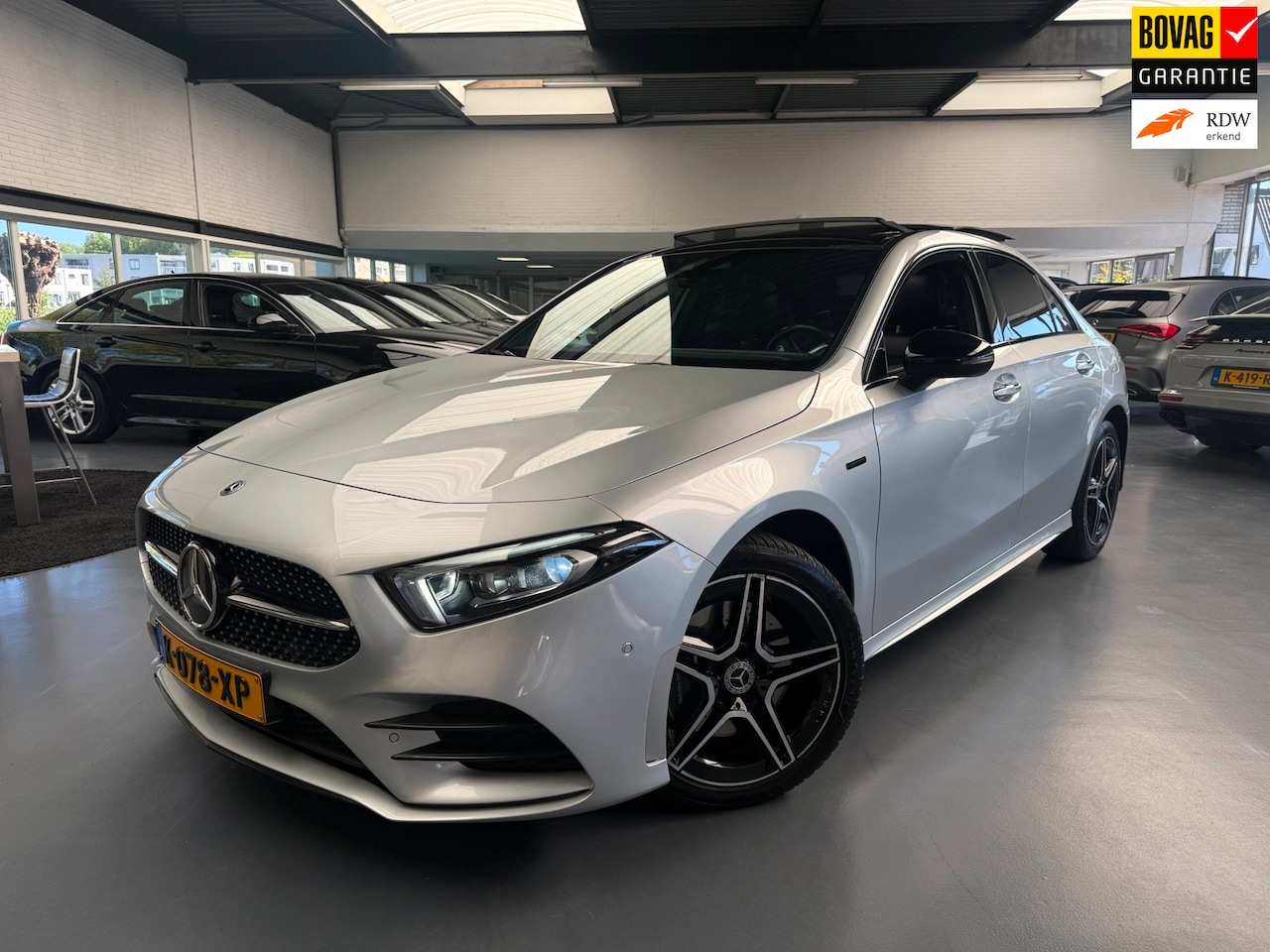 Mercedes-Benz A-klasse - 250 e Business Solution AMG Limited |Pano|Night|Sfeer| - AutoWereld.nl