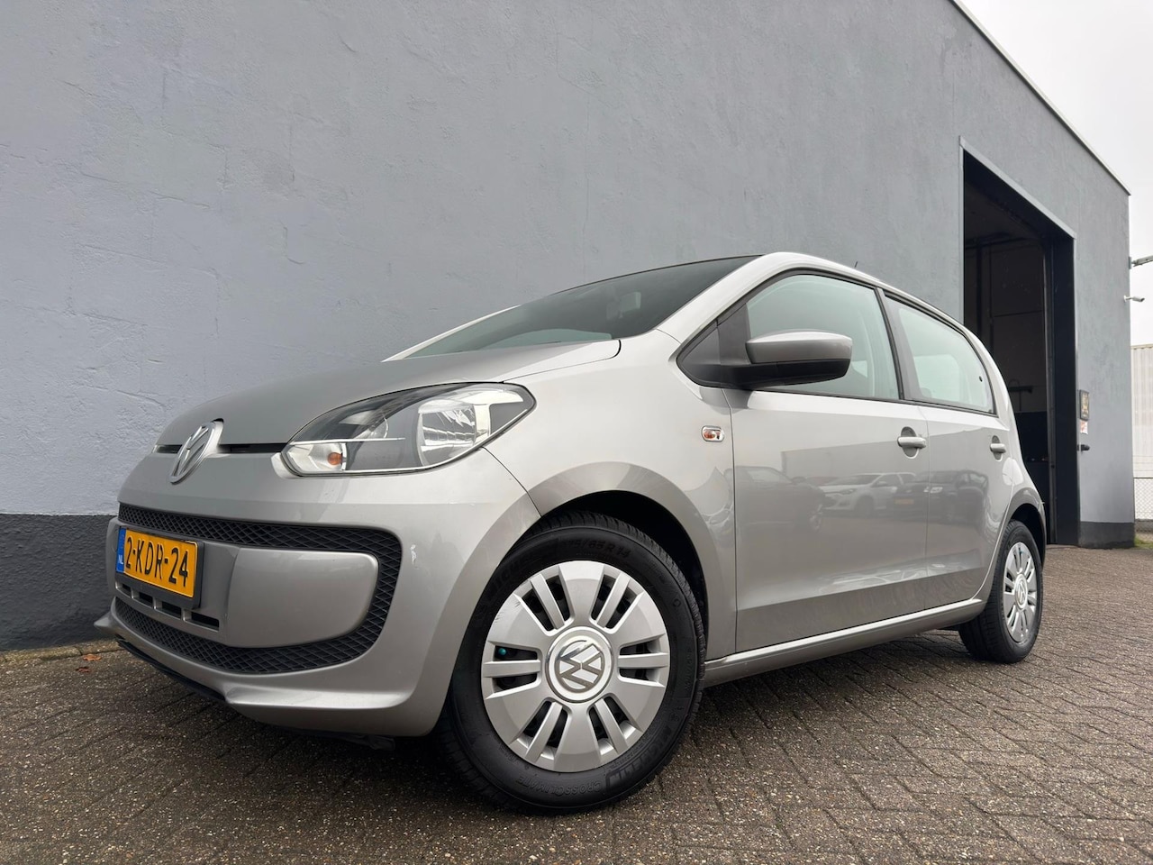 Volkswagen Up! - 1.0 move up! BlueMotion - Airco - AutoWereld.nl