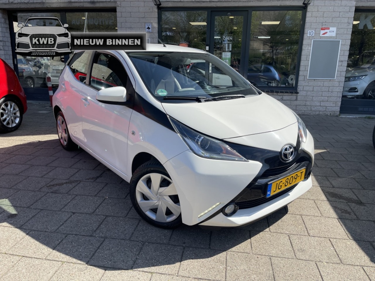 Toyota Aygo - 1.0 VVT-i X Play Camera Airco Nieuwe apk Nap - AutoWereld.nl