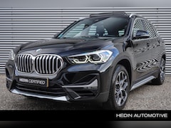 BMW X1 - sDrive20i VDL Nedcar Edition / Nederlandse Auto / Electrisch schuifdak / Navigatie / Parke