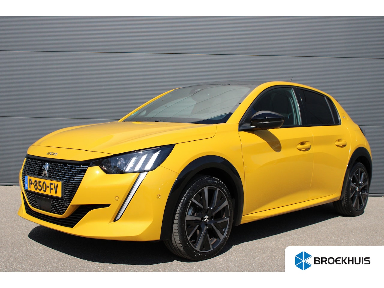 Peugeot 208 - 1.2 PureTech GT Pack | Navigatie | Camera | Panoramadak | Full LED | Alcantara | NL auto | - AutoWereld.nl