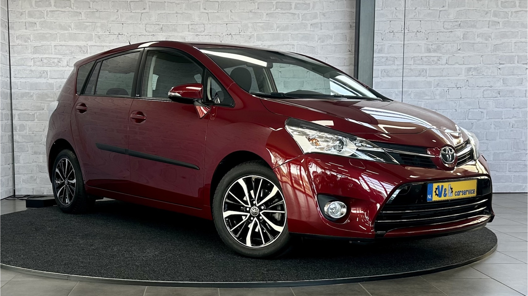 Toyota Verso - 1.8 VVT-i Dynamic / Stoelver. / Cruise / Camera / PDC - AutoWereld.nl