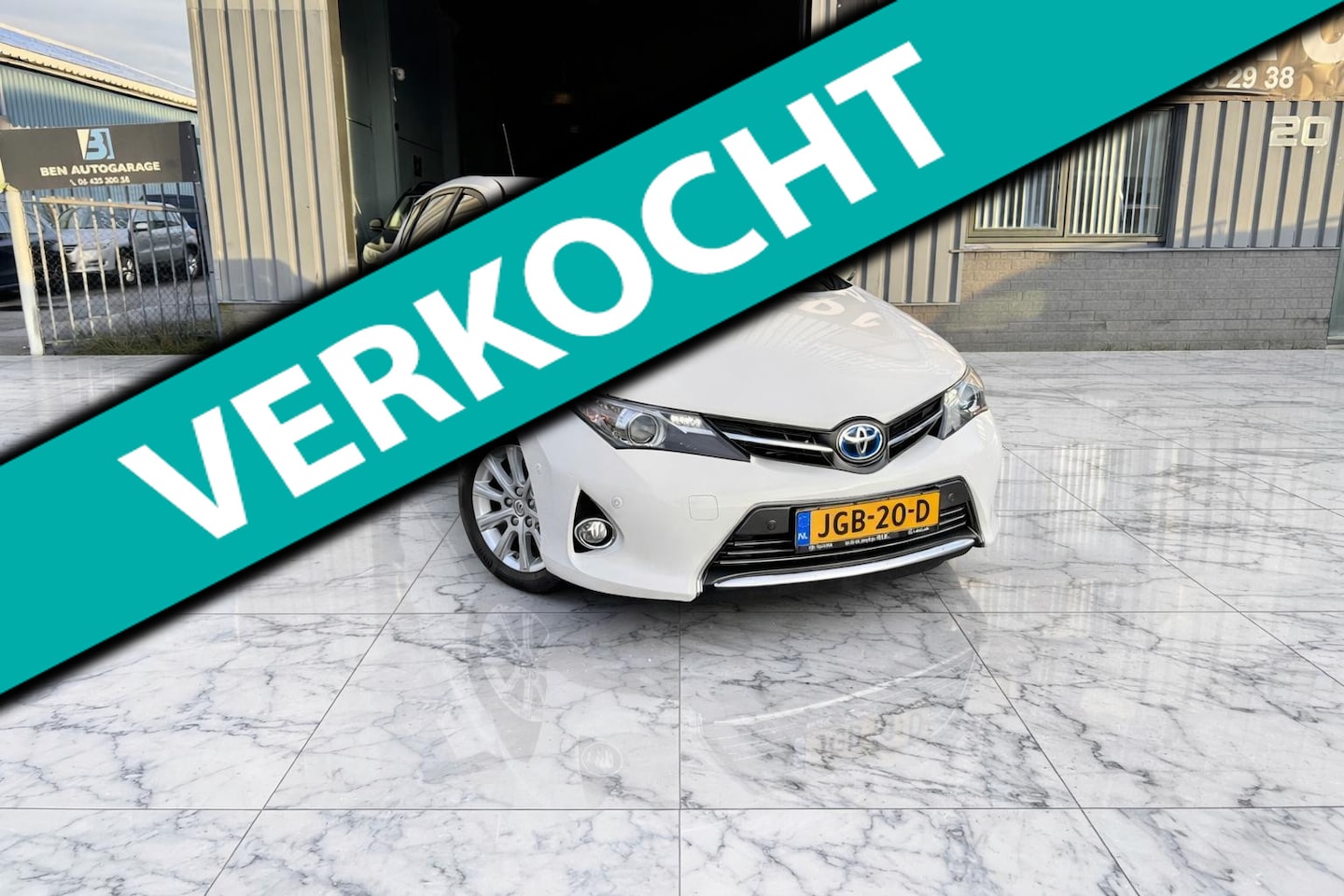 Toyota Auris - 1.8 Hybrid Executive Cam/Cruise/PDC - AutoWereld.nl